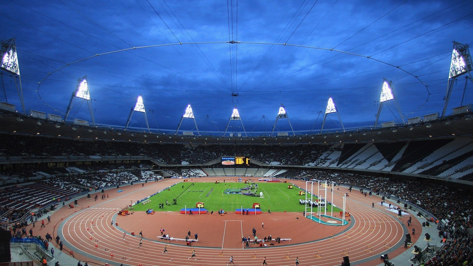 皇冠体育在线-这也行？曼城意甲挖角创里程碑，拜仁遭质疑，独行侠防线告急